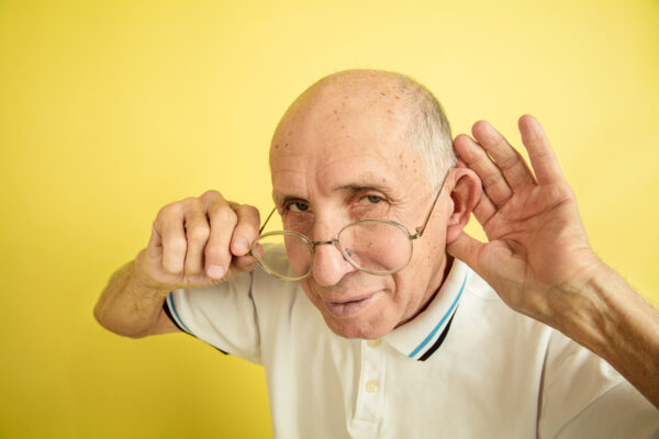 Entretien des appareils auditifs : éviter les problèmes d'humidité
